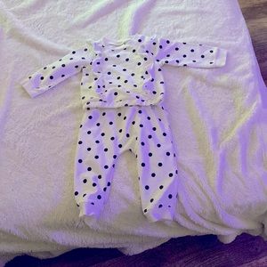 Two piece polka dot set (long sleeved)